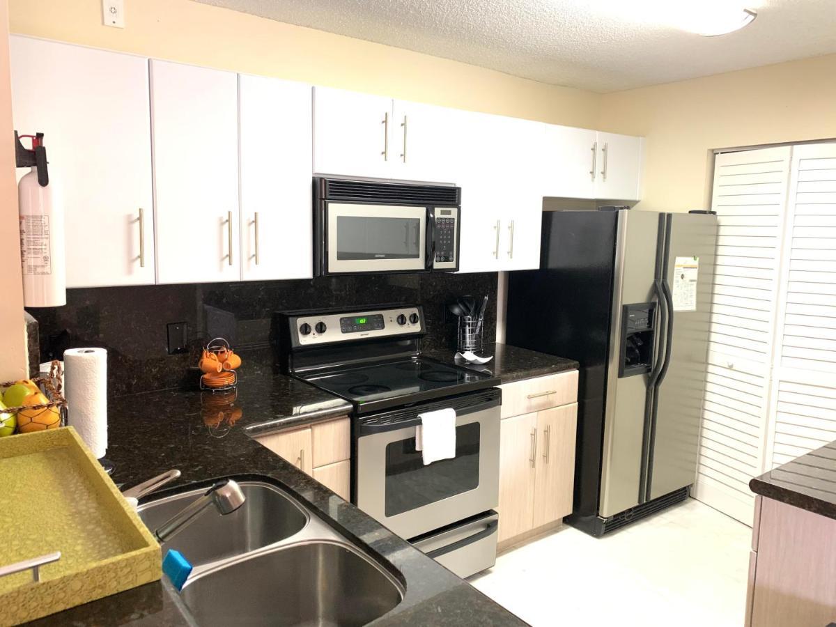 Renovated 2/2 Unit At Yacht Club/Aventura Apartment Exterior foto
